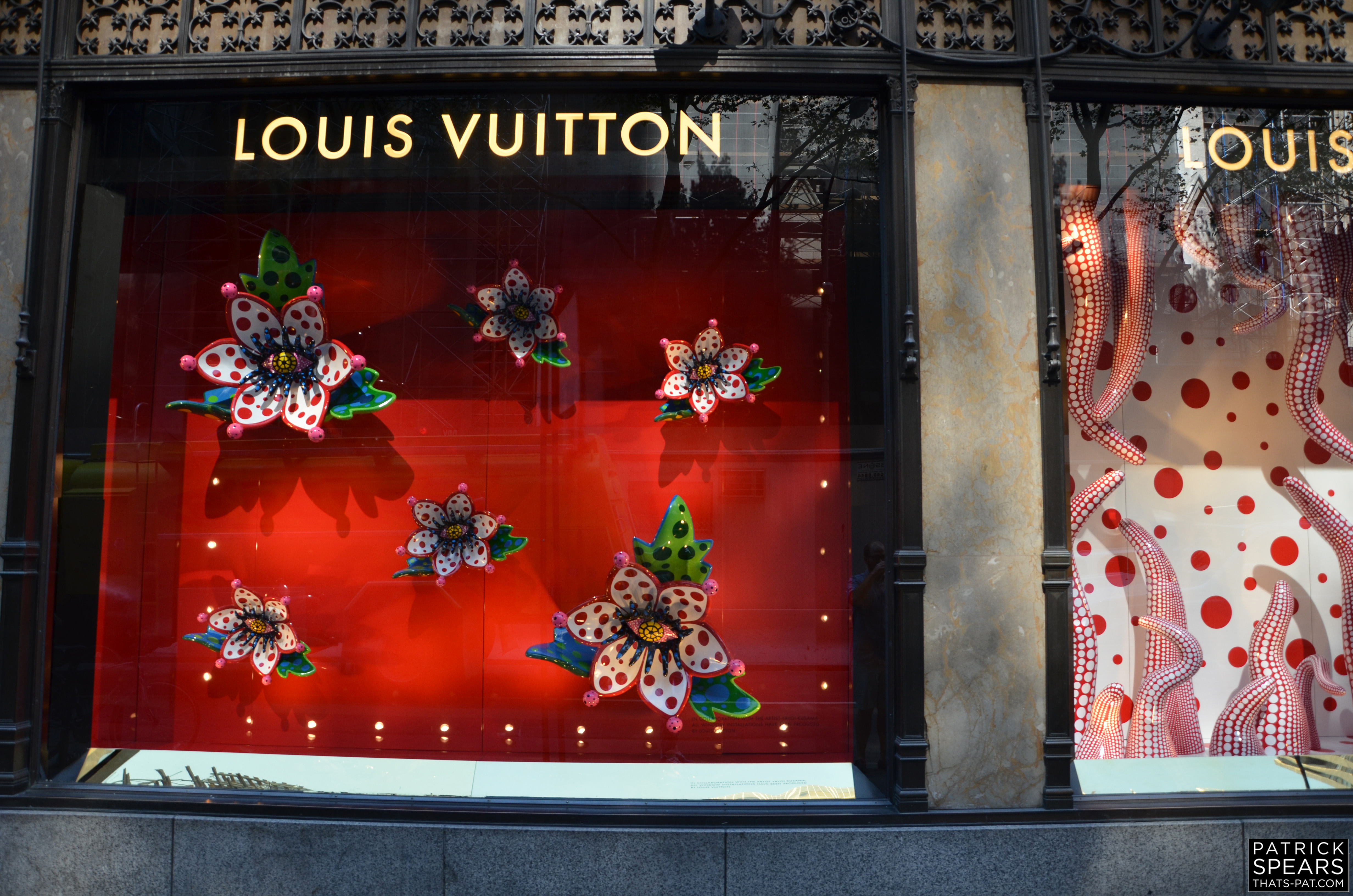 File:Louis Vuitton official store in Stasikratous street in